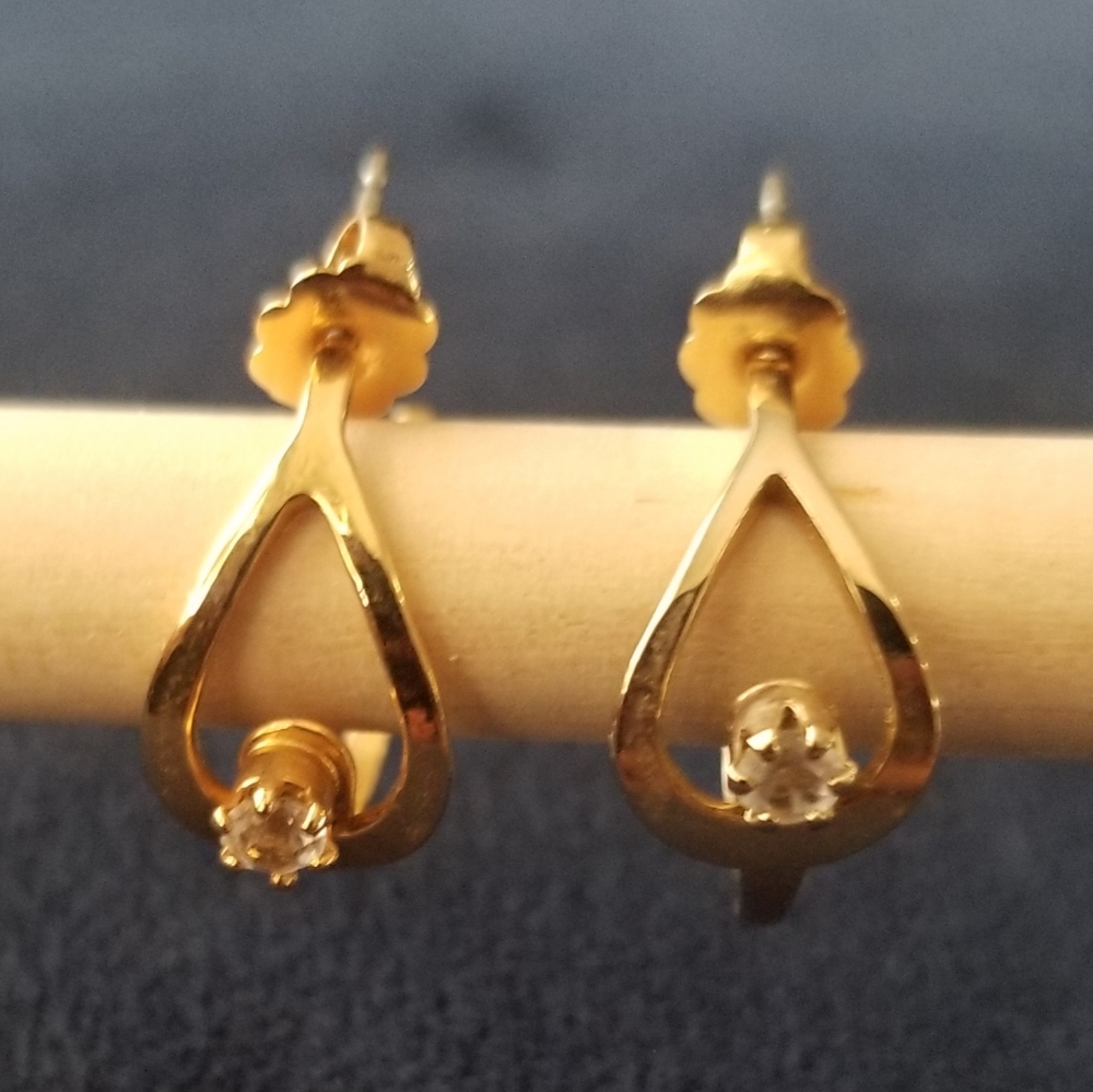 Vintage Avon Catch a Star earrings